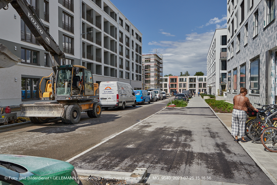 25.07.2023 - Rundgang im Alexisquartier in Neuperlach